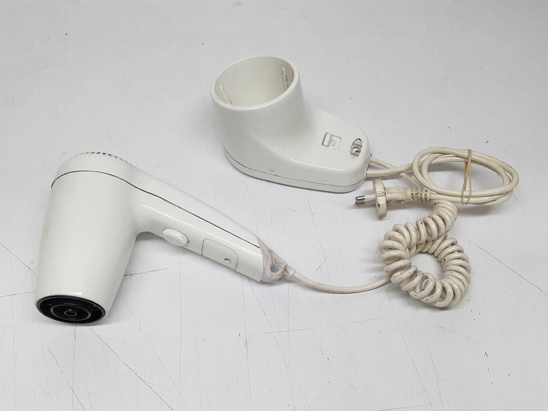 secador pelo mano + base pl†stico blanco 220v 22x5-7_5x13 9x8x15 1u